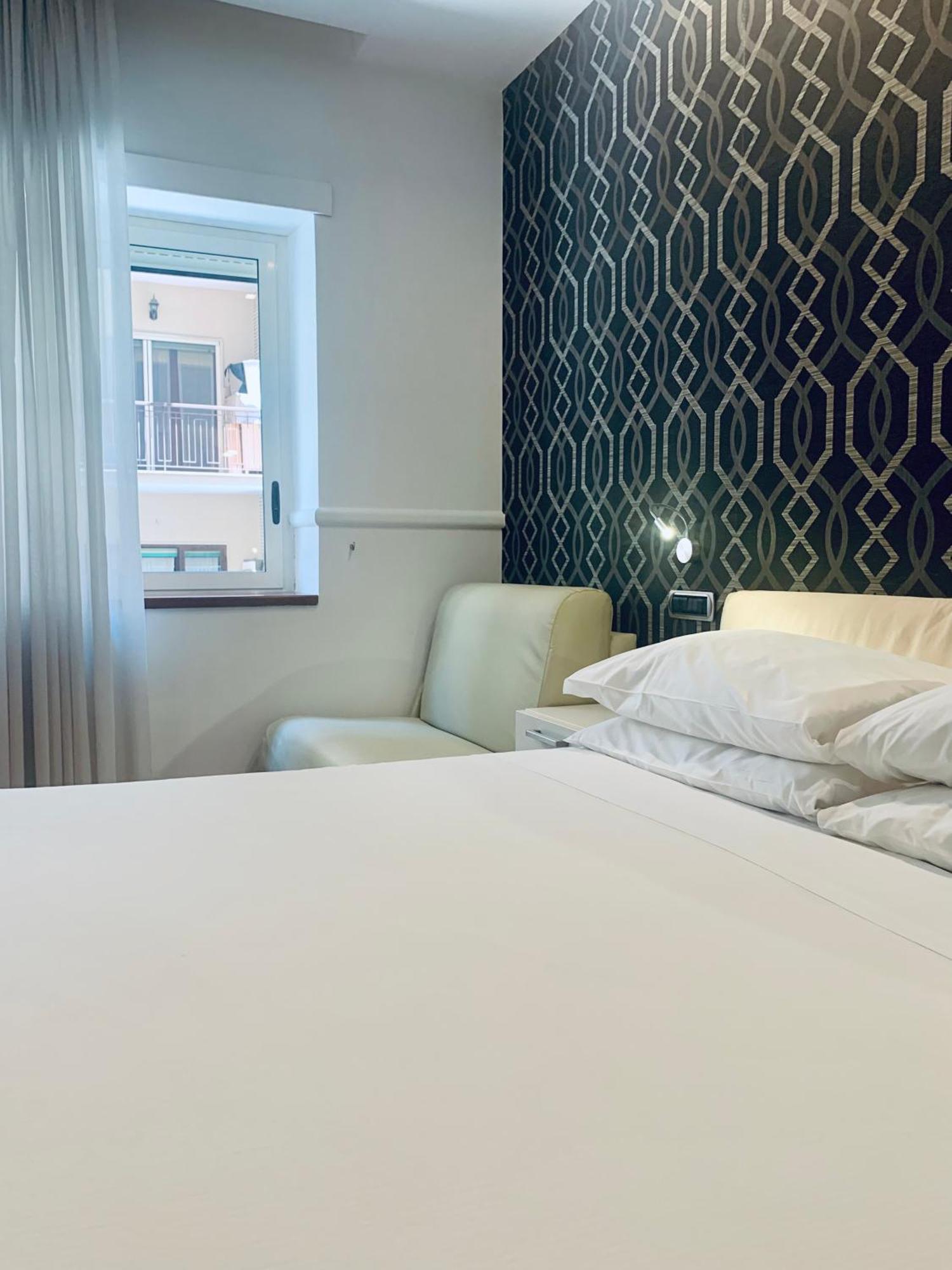 Napoliday Bed and breakfast